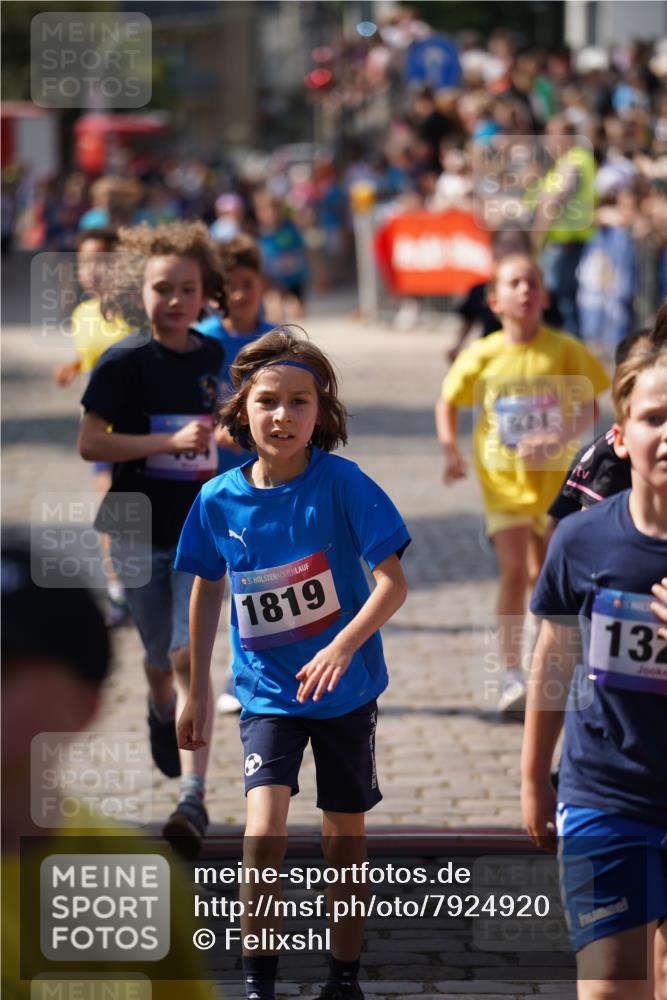 13.06.2025 - Holstenköstenlauf Felixshl http://msf.ph/oto/7924920 13.06.2025 16:22:03 Laufen 360, 494, 496, 624, 629, 748, 752, 888, 984, 1005, 1177, 1325, 1432, 1819, 1826, 1829 meine-sportfotos.de