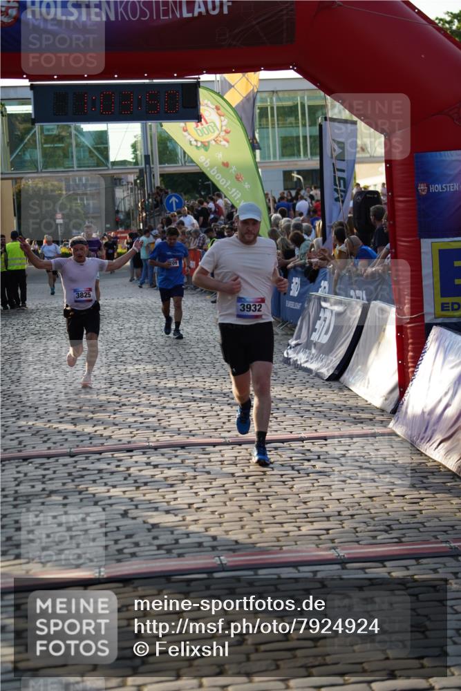 13.06.2025 - Holstenköstenlauf Felixshl http://msf.ph/oto/7924924 13.06.2025 20:03:49 Laufen 2820, 3109, 3825, 3932 meine-sportfotos.de