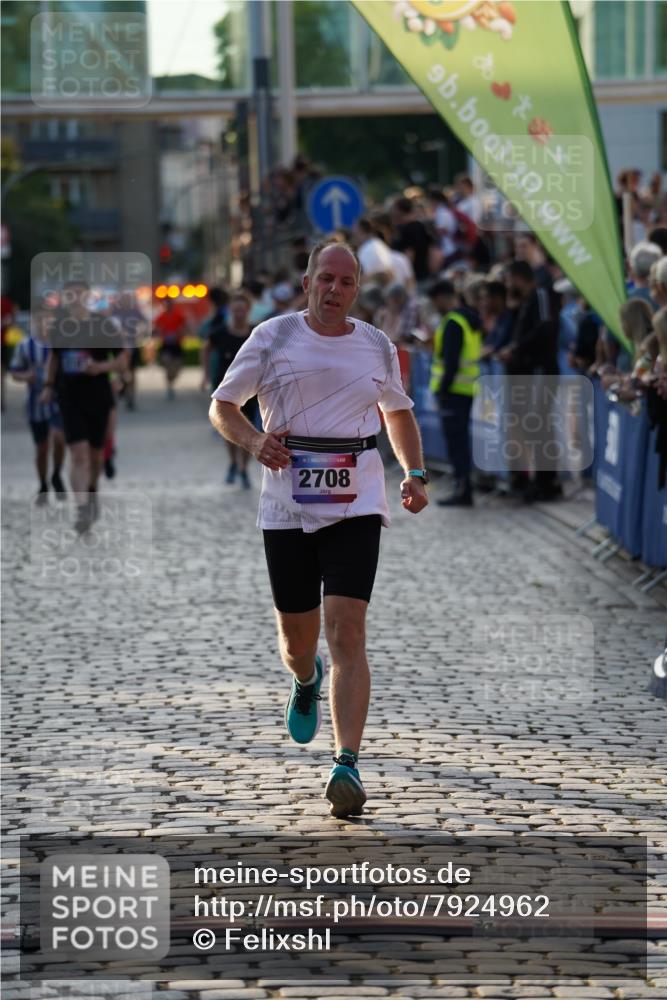 13.06.2025 - Holstenköstenlauf Felixshl http://msf.ph/oto/7924962 13.06.2025 20:03:59 Laufen 2038, 2187, 2708, 2820, 3051 meine-sportfotos.de