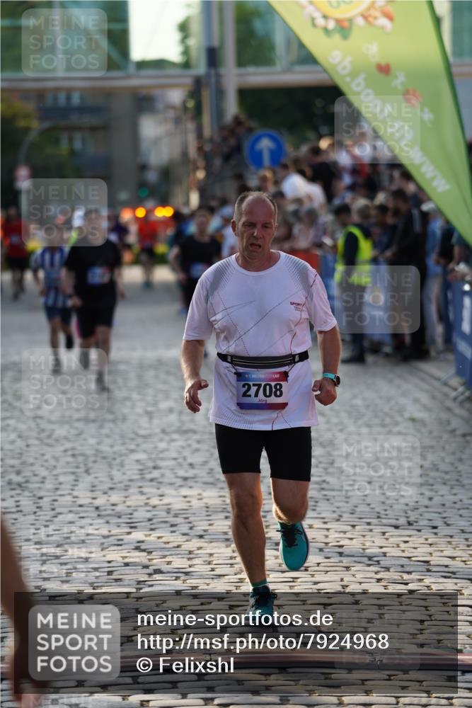 13.06.2025 - Holstenköstenlauf Felixshl http://msf.ph/oto/7924968 13.06.2025 20:03:59 Laufen 2038, 2187, 2708, 2820, 3051 meine-sportfotos.de
