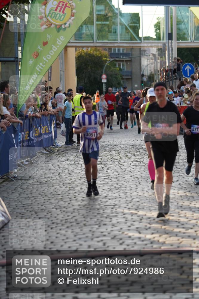 13.06.2025 - Holstenköstenlauf Felixshl http://msf.ph/oto/7924986 13.06.2025 20:04:05 Laufen 2038, 2187, 2777, 2852, 3051 meine-sportfotos.de