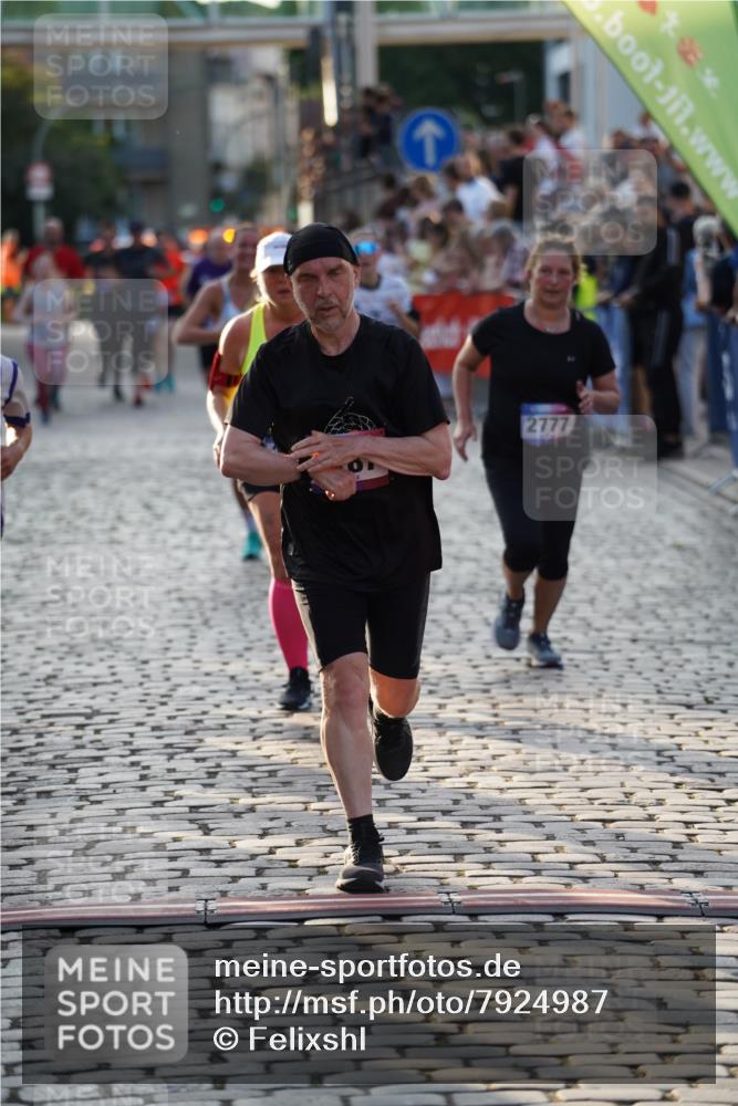 13.06.2025 - Holstenköstenlauf Felixshl http://msf.ph/oto/7924987 13.06.2025 20:04:06 Laufen 2038, 2187, 2717, 2777, 2852, 3051 meine-sportfotos.de