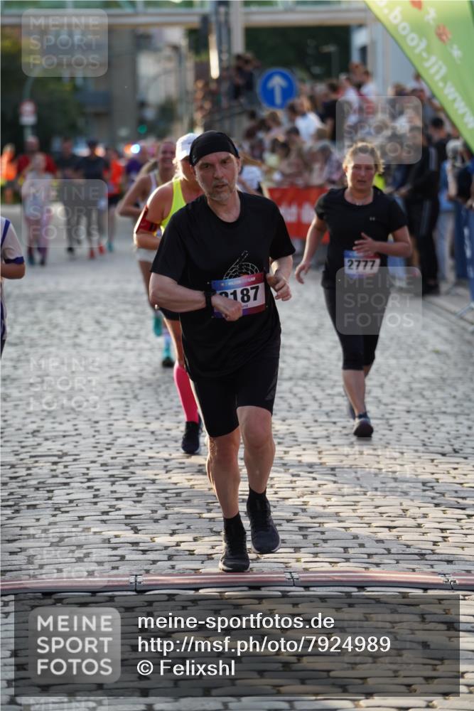 13.06.2025 - Holstenköstenlauf Felixshl http://msf.ph/oto/7924989 13.06.2025 20:04:06 Laufen 2038, 2187, 2717, 2777, 2852, 3051 meine-sportfotos.de