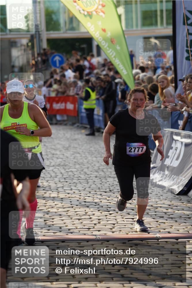 13.06.2025 - Holstenköstenlauf Felixshl http://msf.ph/oto/7924996 13.06.2025 20:04:08 Laufen 2038, 2187, 2334, 2717, 2777, 2852, 3051 meine-sportfotos.de