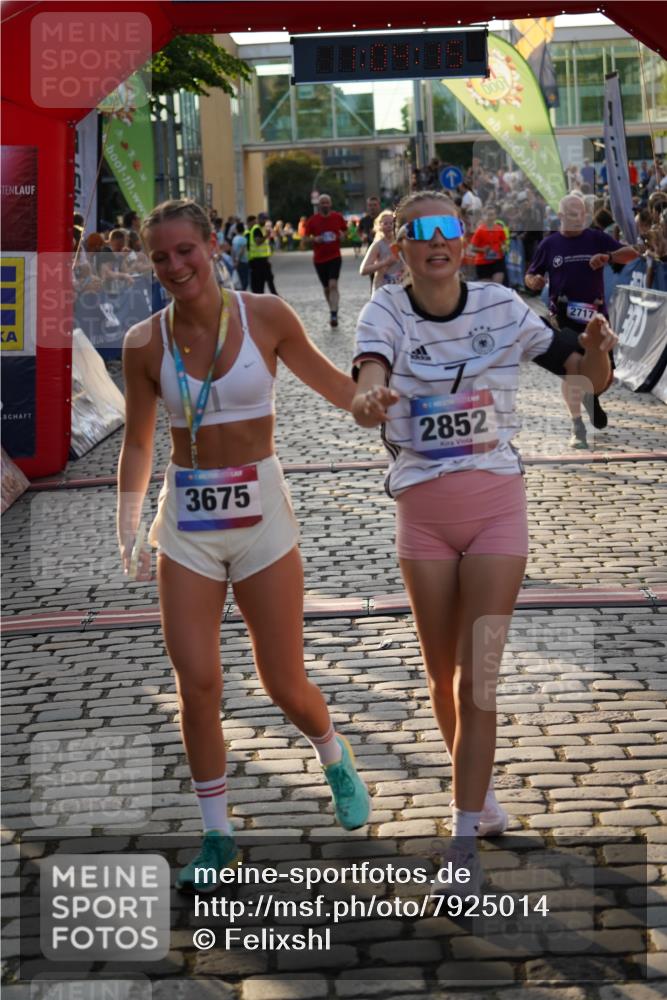 13.06.2025 - Holstenköstenlauf Felixshl http://msf.ph/oto/7925014 13.06.2025 20:04:14 Laufen 2334, 2400, 2535, 2579, 2603, 2717, 2751, 3668 meine-sportfotos.de