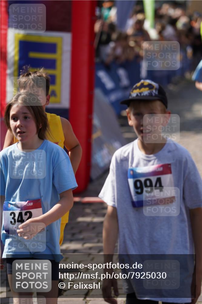 13.06.2025 - Holstenköstenlauf Felixshl http://msf.ph/oto/7925030 13.06.2025 16:22:30 Laufen 164, 329, 333, 341, 342, 343, 351, 355, 356, 486, 489, 867, 896, 997, 1038, 1175, 1233, 1279, 1334, 1858 meine-sportfotos.de
