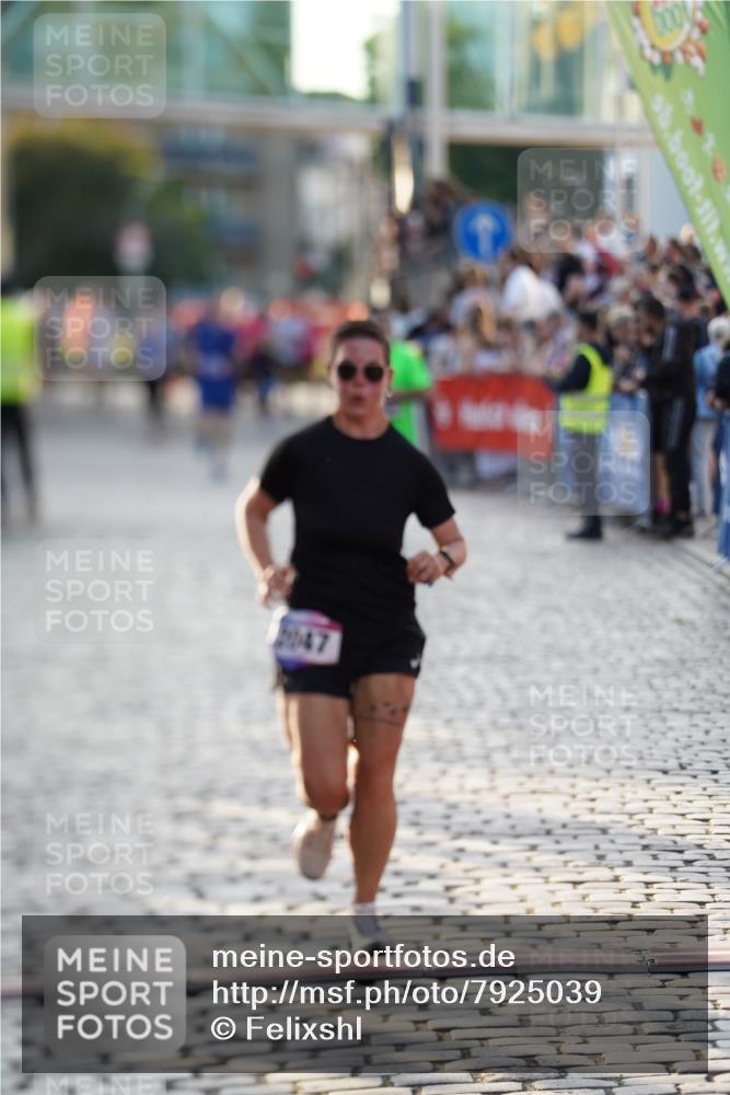 13.06.2025 - Holstenköstenlauf Felixshl http://msf.ph/oto/7925039 13.06.2025 20:04:32 Laufen 2047, 3829 meine-sportfotos.de