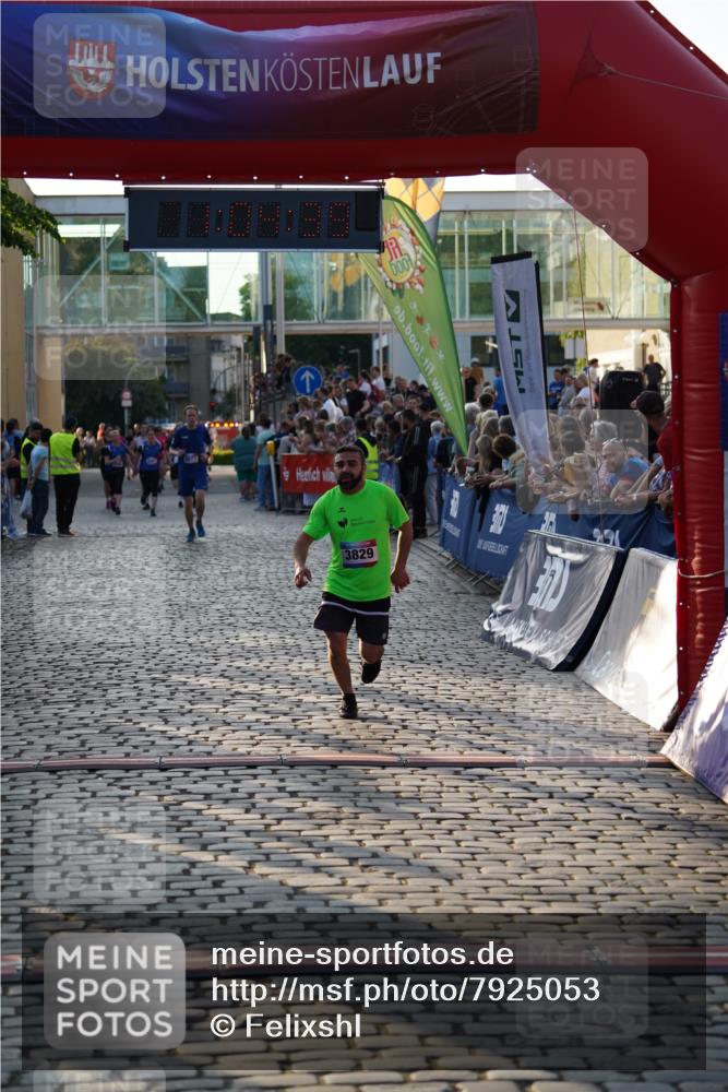 13.06.2025 - Holstenköstenlauf Felixshl http://msf.ph/oto/7925053 13.06.2025 20:04:38 Laufen 3677, 3829 meine-sportfotos.de