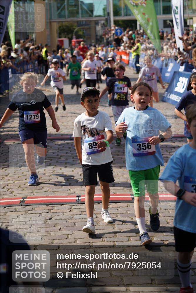 13.06.2025 - Holstenköstenlauf Felixshl http://msf.ph/oto/7925054 13.06.2025 16:22:37 Laufen 123, 164, 214, 225, 343, 354, 355, 356, 489, 606, 720, 868, 869, 886, 890, 895, 896, 987, 991, 997, 1073, 1279, 1336, 1390, 1823, 1936 meine-sportfotos.de