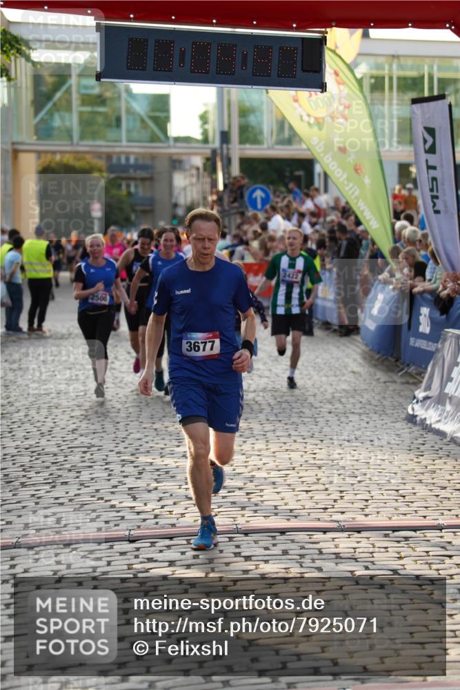 13.06.2025 - Holstenköstenlauf Felixshl http://msf.ph/oto/7925071 13.06.2025 20:04:46 Laufen 2422, 2500, 2501, 2560, 3175, 3185, 3677 meine-sportfotos.de