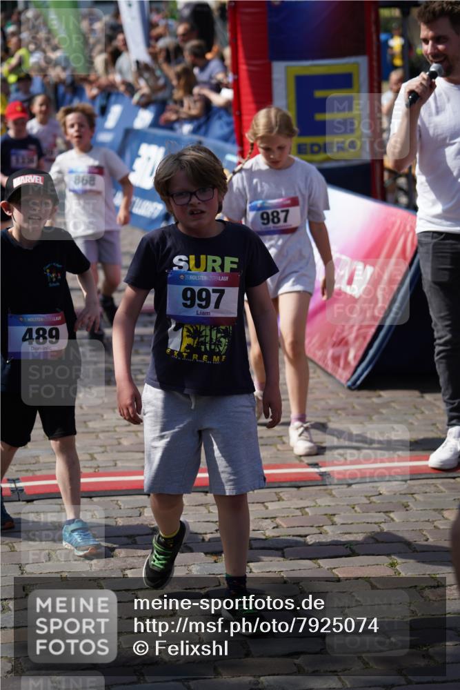 13.06.2025 - Holstenköstenlauf Felixshl http://msf.ph/oto/7925074 13.06.2025 16:22:42 Laufen 45, 50, 123, 125, 214, 225, 347, 354, 489, 606, 720, 868, 869, 881, 886, 887, 890, 895, 987, 991, 1004, 1073, 1138, 1142, 1218, 1336, 1390, 1823, 1866, 1936 meine-sportfotos.de