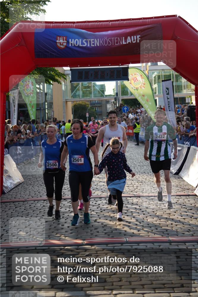 13.06.2025 - Holstenköstenlauf Felixshl http://msf.ph/oto/7925088 13.06.2025 20:04:50 Laufen 2313, 2422, 2500, 2501, 2560, 3175, 3185, 3677, 3725, 3980 meine-sportfotos.de