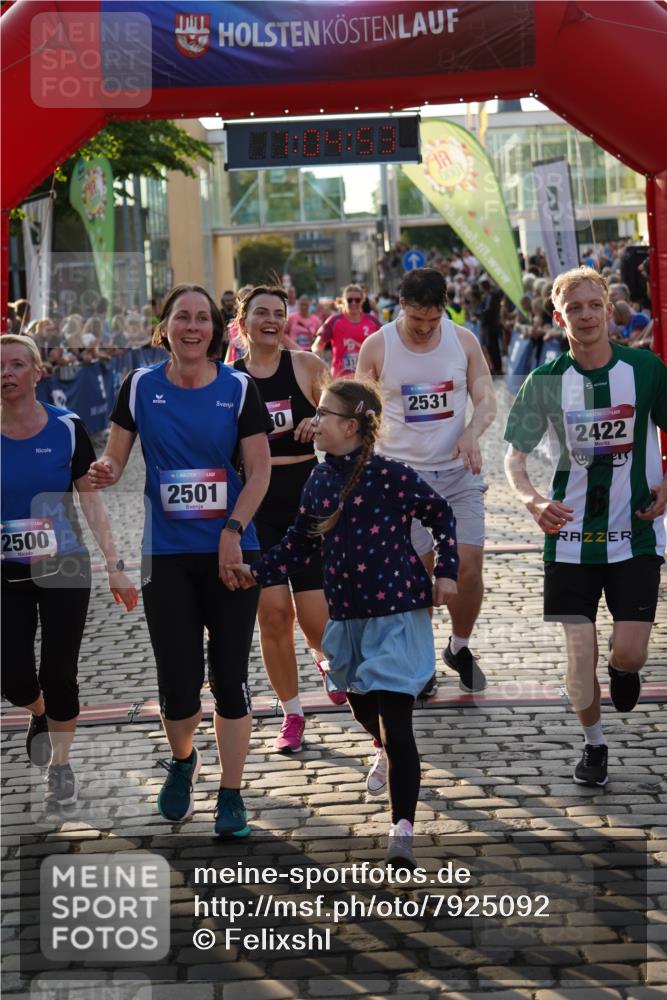 13.06.2025 - Holstenköstenlauf Felixshl http://msf.ph/oto/7925092 13.06.2025 20:04:52 Laufen 2025, 2128, 2246, 2313, 2422, 2500, 2501, 2560, 2826, 3175, 3185, 3614, 3725, 3980 meine-sportfotos.de