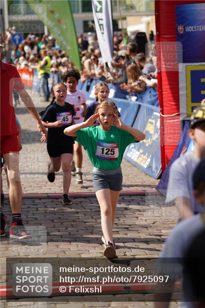 13.06.2025 - Holstenköstenlauf Felixshl http://msf.ph/oto/7925097 13.06.2025 16:22:48 Laufen 45, 50, 123, 125, 214, 225, 347, 603, 606, 608, 869, 880, 881, 886, 887, 1004, 1138, 1142, 1179, 1218, 1804, 1813, 1823, 1866 meine-sportfotos.de