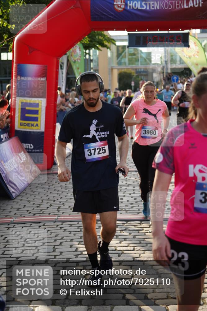 13.06.2025 - Holstenköstenlauf Felixshl http://msf.ph/oto/7925110 13.06.2025 20:04:58 Laufen 2025, 2128, 2228, 2246, 2313, 2826, 3614, 3632, 3725, 3960, 3980 meine-sportfotos.de