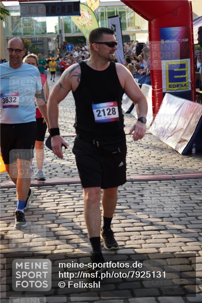 13.06.2025 - Holstenköstenlauf Felixshl http://msf.ph/oto/7925131 13.06.2025 20:05:06 Laufen 2177, 2228, 2987, 3060, 3632, 3960 meine-sportfotos.de