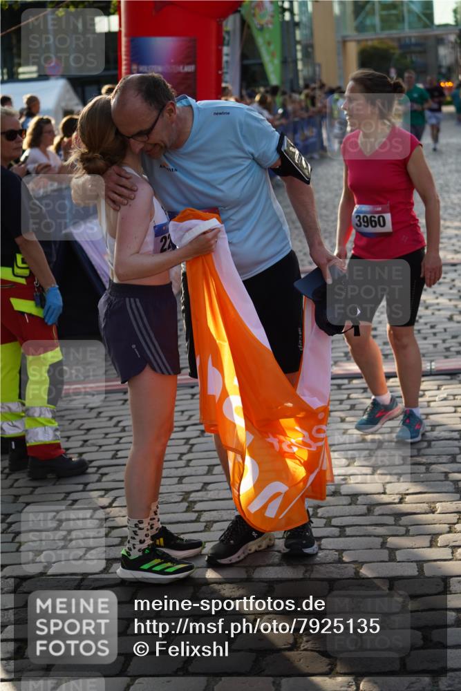 13.06.2025 - Holstenköstenlauf Felixshl http://msf.ph/oto/7925135 13.06.2025 20:05:08 Laufen 2177, 2987, 3060, 3070, 3634 meine-sportfotos.de