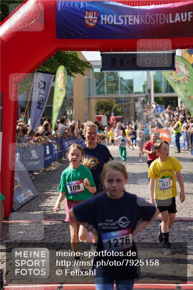 13.06.2025 - Holstenköstenlauf Felixshl http://msf.ph/oto/7925158 13.06.2025 16:23:01 Laufen 109, 612, 621, 732, 981, 1059, 1074, 1178, 1226, 1276, 1278, 1345, 1346, 1394, 1420 meine-sportfotos.de
