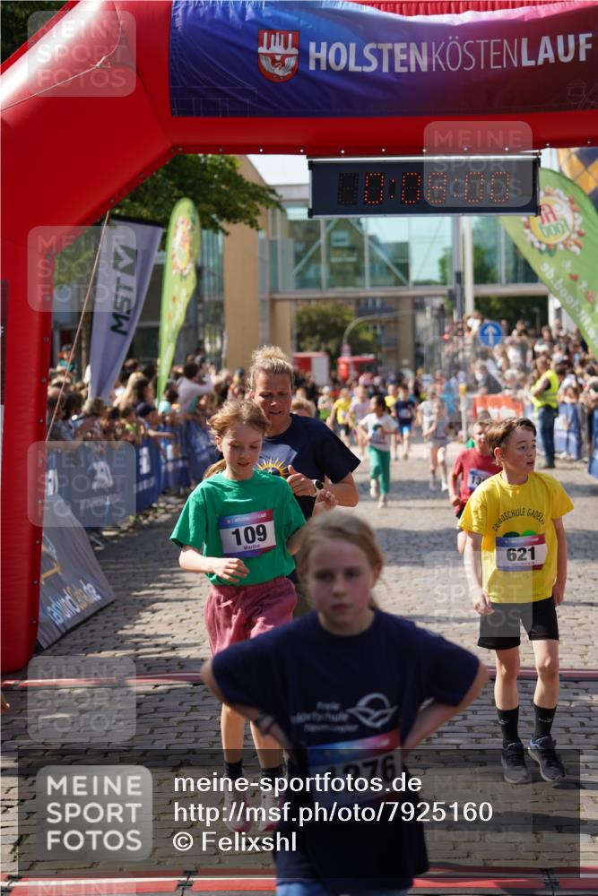13.06.2025 - Holstenköstenlauf Felixshl http://msf.ph/oto/7925160 13.06.2025 16:23:01 Laufen 109, 612, 621, 732, 981, 1059, 1074, 1178, 1226, 1276, 1278, 1345, 1346, 1394, 1420 meine-sportfotos.de