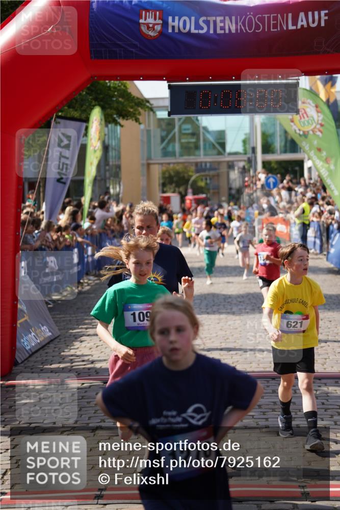 13.06.2025 - Holstenköstenlauf Felixshl http://msf.ph/oto/7925162 13.06.2025 16:23:01 Laufen 109, 612, 621, 732, 981, 1059, 1074, 1178, 1226, 1276, 1278, 1345, 1346, 1394, 1420 meine-sportfotos.de