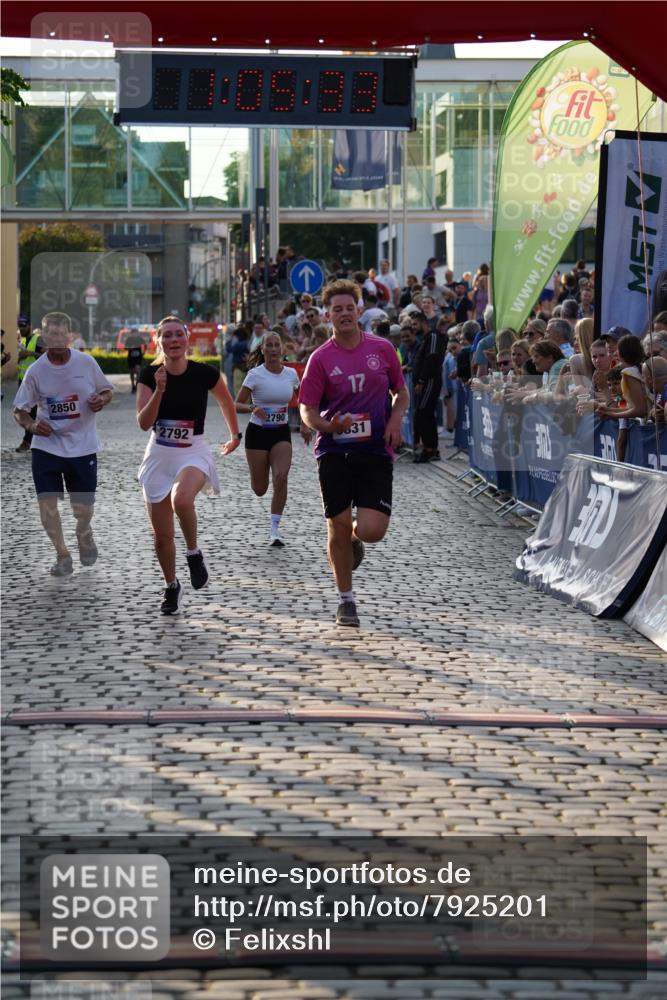 13.06.2025 - Holstenköstenlauf Felixshl http://msf.ph/oto/7925201 13.06.2025 20:05:32 Laufen 2099, 2790, 2792, 2850, 3831 meine-sportfotos.de