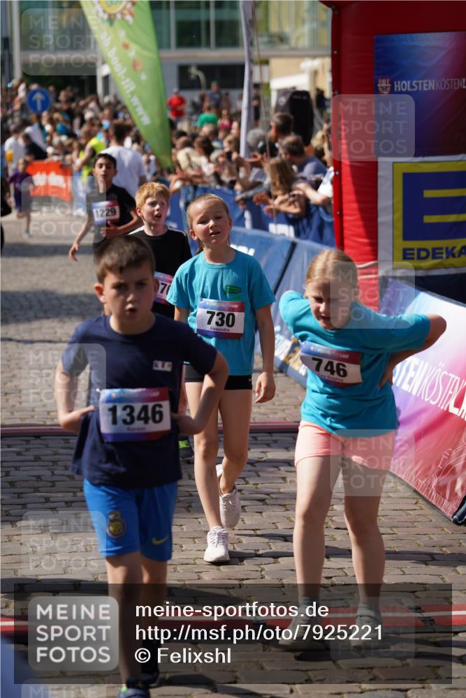 13.06.2025 - Holstenköstenlauf Felixshl http://msf.ph/oto/7925221 13.06.2025 16:23:14 Laufen 226, 330, 497, 604, 615, 728, 730, 745, 746, 883, 885, 1076, 1220, 1227, 1229, 1281, 1422, 1423 meine-sportfotos.de