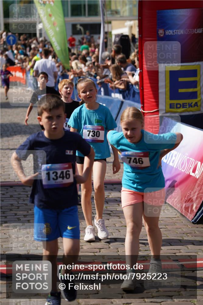 13.06.2025 - Holstenköstenlauf Felixshl http://msf.ph/oto/7925223 13.06.2025 16:23:14 Laufen 226, 330, 497, 604, 615, 728, 730, 745, 746, 883, 885, 1076, 1220, 1227, 1229, 1281, 1422, 1423 meine-sportfotos.de