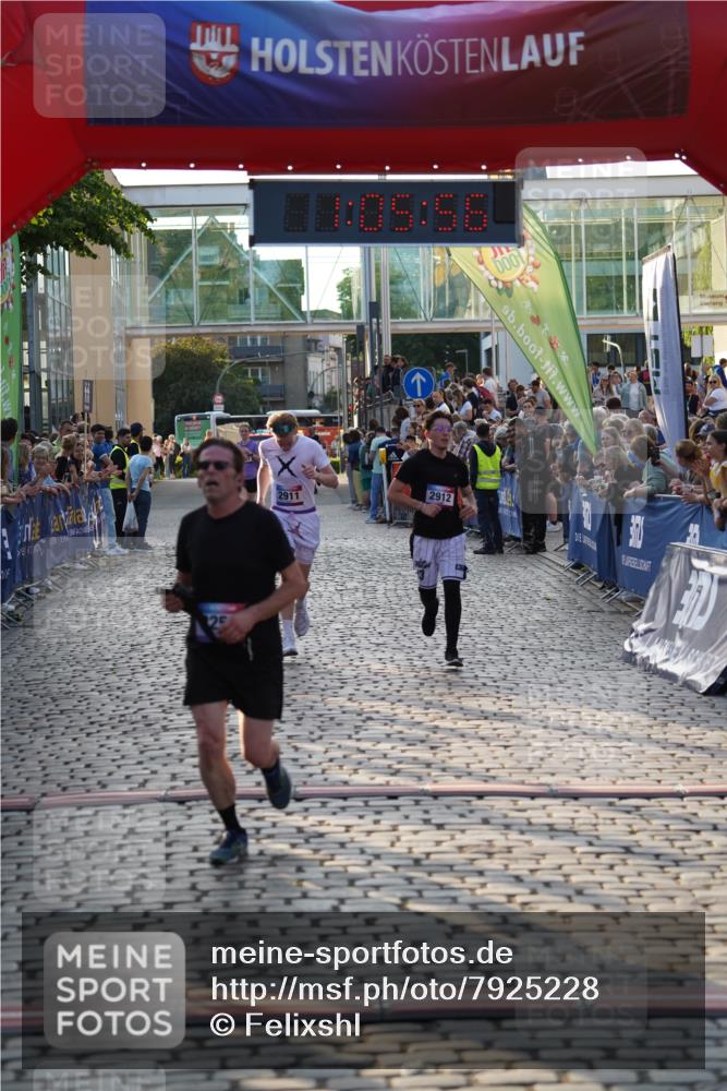 13.06.2025 - Holstenköstenlauf Felixshl http://msf.ph/oto/7925228 13.06.2025 20:05:55 Laufen 2257, 2911, 2912 meine-sportfotos.de
