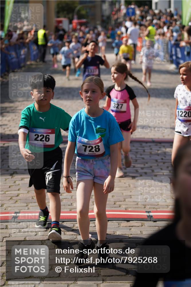 13.06.2025 - Holstenköstenlauf Felixshl http://msf.ph/oto/7925268 13.06.2025 16:23:24 Laufen 221, 226, 327, 359, 616, 728, 750, 870, 988, 1006, 1220, 1337 meine-sportfotos.de