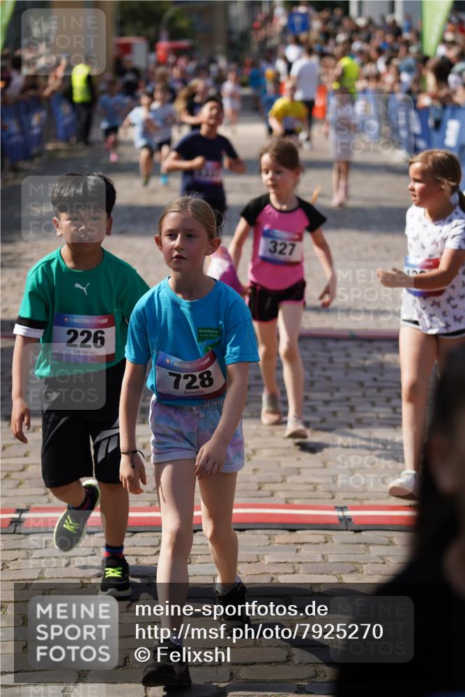 13.06.2025 - Holstenköstenlauf Felixshl http://msf.ph/oto/7925270 13.06.2025 16:23:24 Laufen 221, 226, 327, 359, 616, 728, 750, 870, 988, 1006, 1220, 1337 meine-sportfotos.de