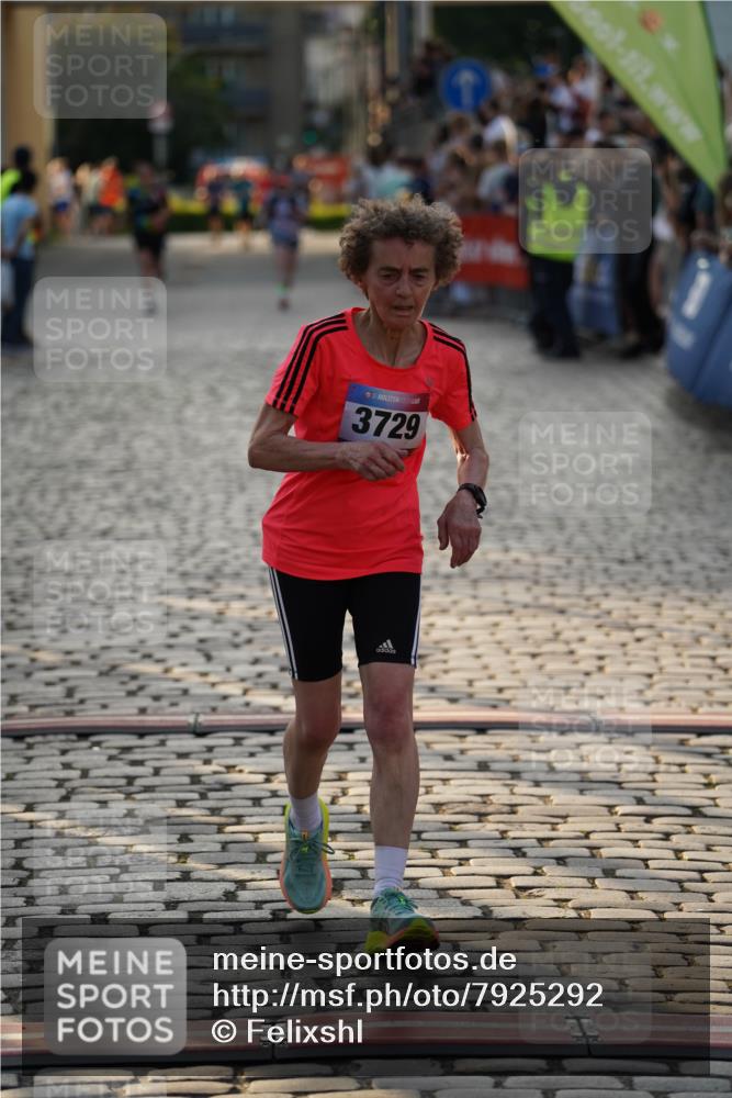 13.06.2025 - Holstenköstenlauf Felixshl http://msf.ph/oto/7925292 13.06.2025 20:07:02 Laufen 2060, 2936, 3729 meine-sportfotos.de