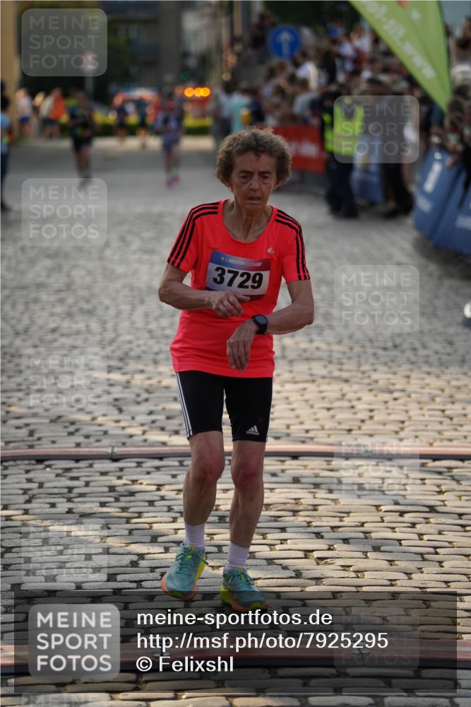 13.06.2025 - Holstenköstenlauf Felixshl http://msf.ph/oto/7925295 13.06.2025 20:07:02 Laufen 2060, 2936, 3729 meine-sportfotos.de