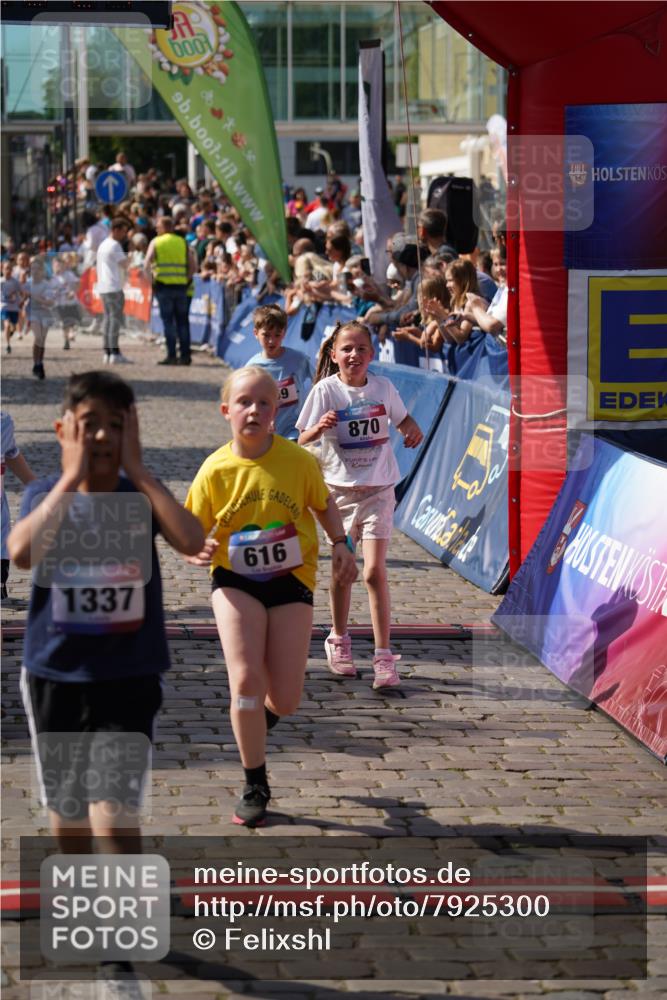13.06.2025 - Holstenköstenlauf Felixshl http://msf.ph/oto/7925300 13.06.2025 16:23:29 Laufen 221, 359, 483, 616, 725, 750, 870, 988, 995, 1000, 1006, 1174, 1327, 1337, 1342 meine-sportfotos.de