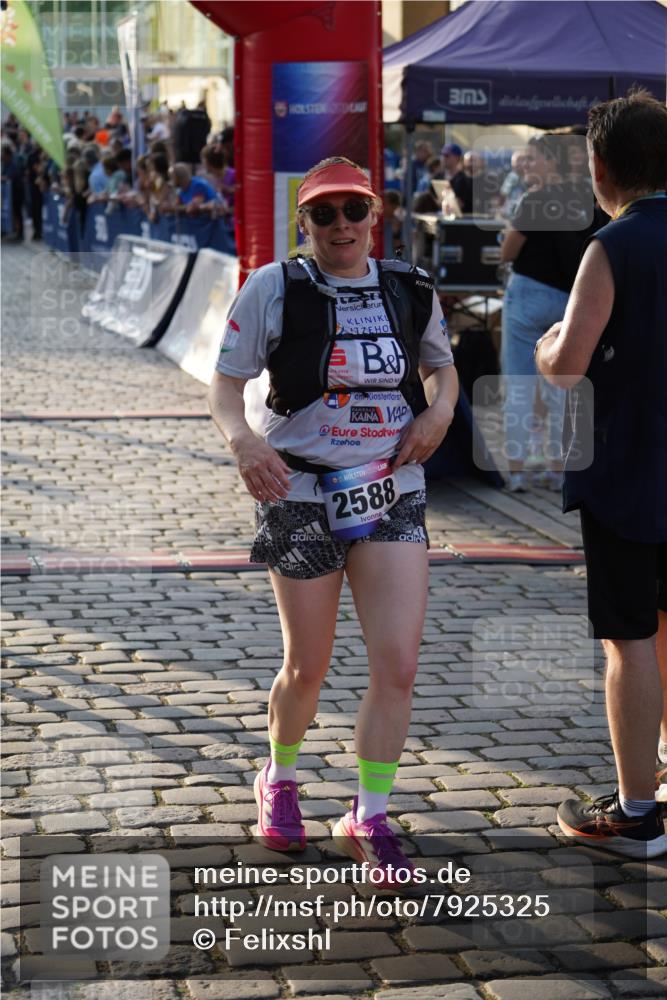 13.06.2025 - Holstenköstenlauf Felixshl http://msf.ph/oto/7925325 13.06.2025 20:07:15 Laufen 2350, 2588, 2593, 2923 meine-sportfotos.de