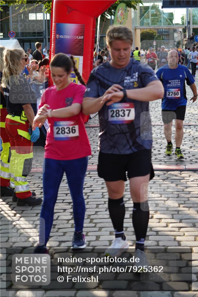 13.06.2025 - Holstenköstenlauf Felixshl http://msf.ph/oto/7925362 13.06.2025 20:07:33 Laufen 2144, 2178, 2283, 2727, 2760, 3217, 3303 meine-sportfotos.de