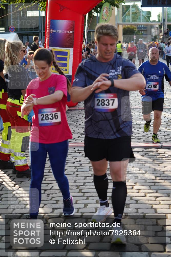 13.06.2025 - Holstenköstenlauf Felixshl http://msf.ph/oto/7925364 13.06.2025 20:07:33 Laufen 2144, 2178, 2283, 2727, 2760, 3217, 3303 meine-sportfotos.de