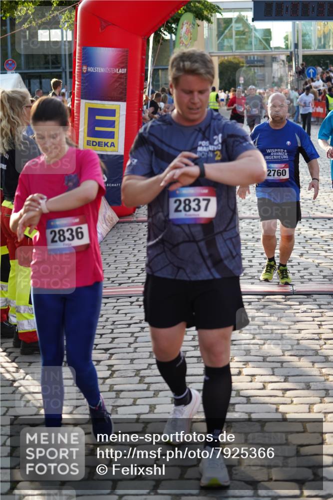 13.06.2025 - Holstenköstenlauf Felixshl http://msf.ph/oto/7925366 13.06.2025 20:07:33 Laufen 2144, 2178, 2283, 2727, 2760, 3217, 3303 meine-sportfotos.de