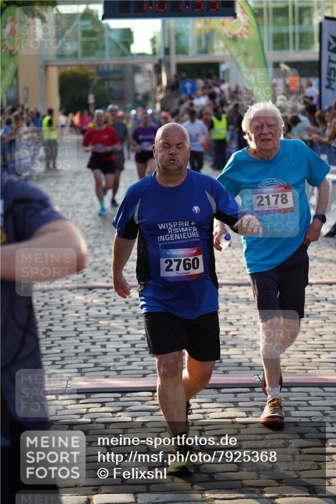 13.06.2025 - Holstenköstenlauf Felixshl http://msf.ph/oto/7925368 13.06.2025 20:07:34 Laufen 2096, 2144, 2178, 2283, 2727, 2760, 3303 meine-sportfotos.de