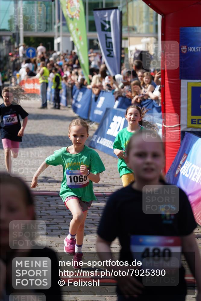 13.06.2025 - Holstenköstenlauf Felixshl http://msf.ph/oto/7925390 13.06.2025 16:23:50 Laufen 480, 490, 727, 998, 1065, 1071, 1180, 1221, 1222, 1321, 1426 meine-sportfotos.de