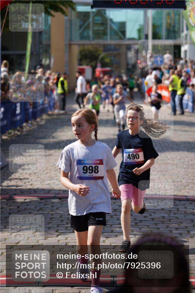 13.06.2025 - Holstenköstenlauf Felixshl http://msf.ph/oto/7925396 13.06.2025 16:23:52 Laufen 348, 490, 998, 1065, 1071, 1221, 1222, 1426 meine-sportfotos.de