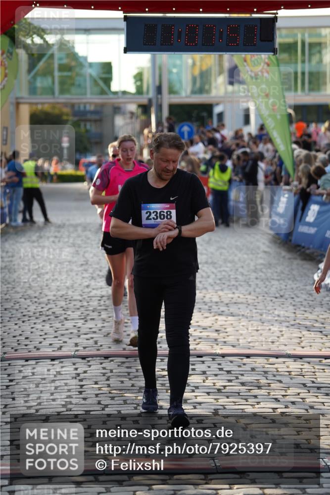 13.06.2025 - Holstenköstenlauf Felixshl http://msf.ph/oto/7925397 13.06.2025 20:07:50 Laufen 2273, 2294, 2333, 2368, 2584, 2600, 2601, 2742, 3181 meine-sportfotos.de