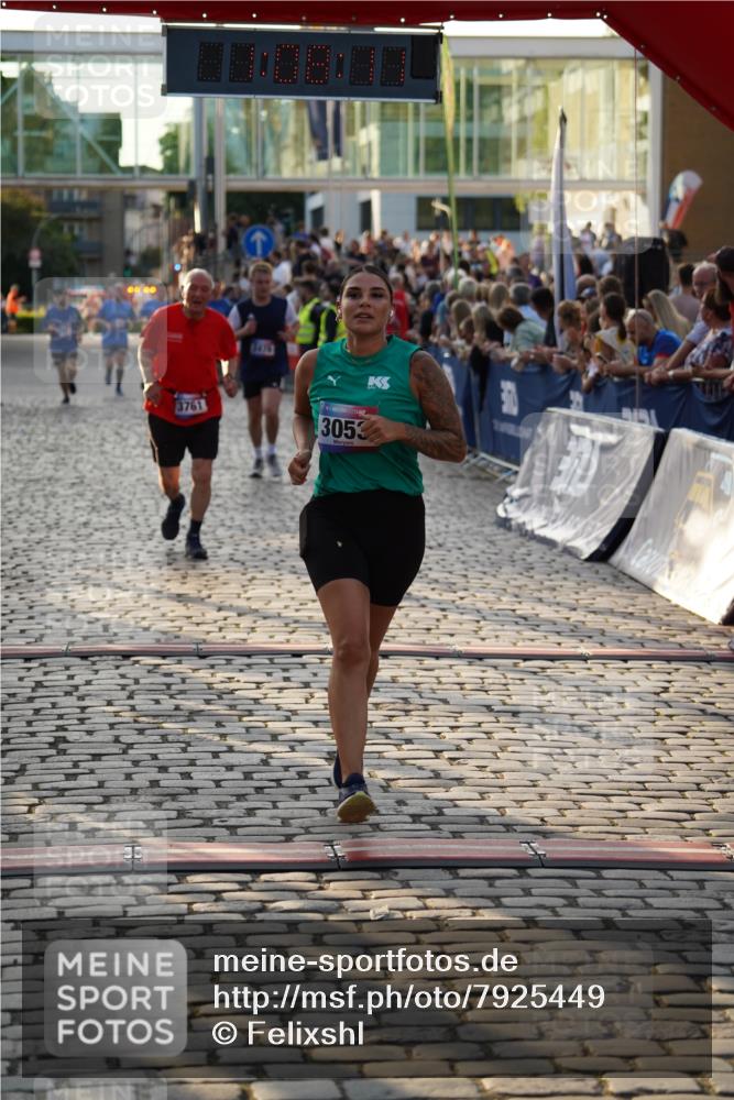 13.06.2025 - Holstenköstenlauf Felixshl http://msf.ph/oto/7925449 13.06.2025 20:08:10 Laufen 2478, 3053, 3761 meine-sportfotos.de