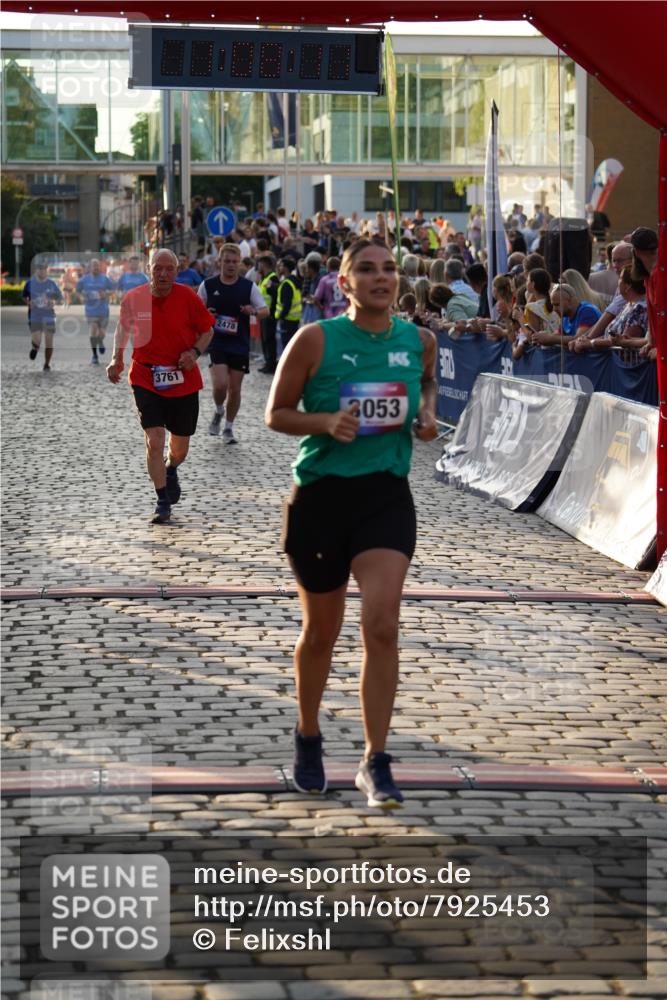 13.06.2025 - Holstenköstenlauf Felixshl http://msf.ph/oto/7925453 13.06.2025 20:08:10 Laufen 2478, 3053, 3761 meine-sportfotos.de