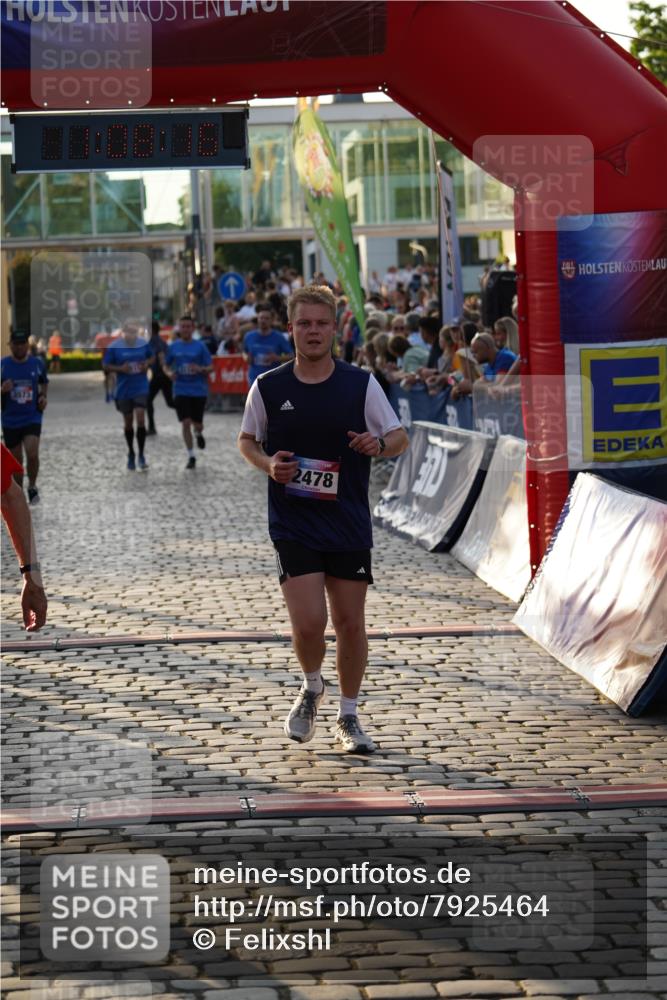 13.06.2025 - Holstenköstenlauf Felixshl http://msf.ph/oto/7925464 13.06.2025 20:08:16 Laufen 2478, 3108, 3111, 3114, 3573 meine-sportfotos.de