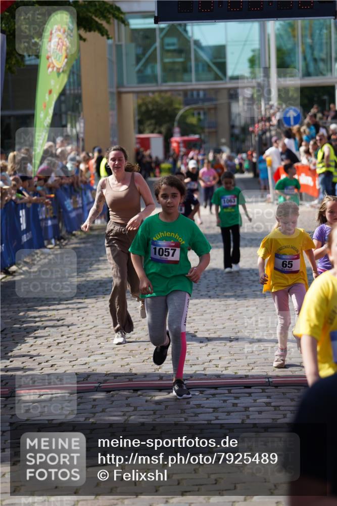 13.06.2025 - Holstenköstenlauf Felixshl http://msf.ph/oto/7925489 13.06.2025 16:24:12 Laufen 65, 73, 625, 719, 758, 1056, 1057, 1063, 1318 meine-sportfotos.de