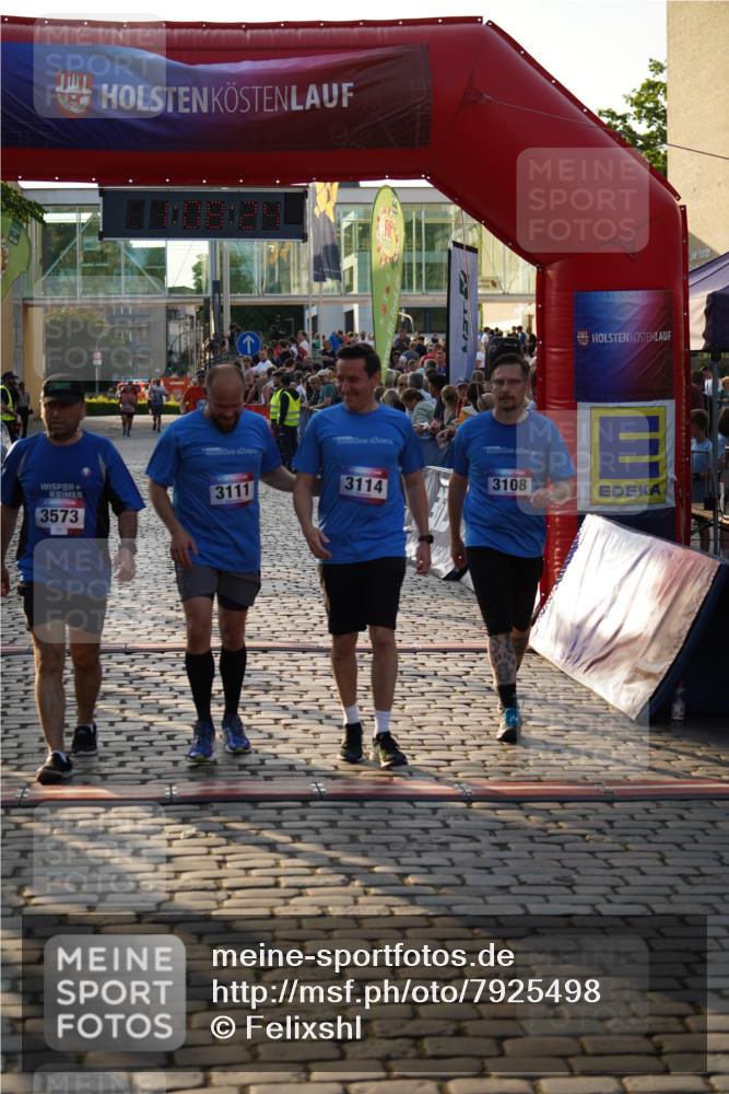 13.06.2025 - Holstenköstenlauf Felixshl http://msf.ph/oto/7925498 13.06.2025 20:08:23 Laufen 2646, 3108, 3111, 3114, 3573 meine-sportfotos.de