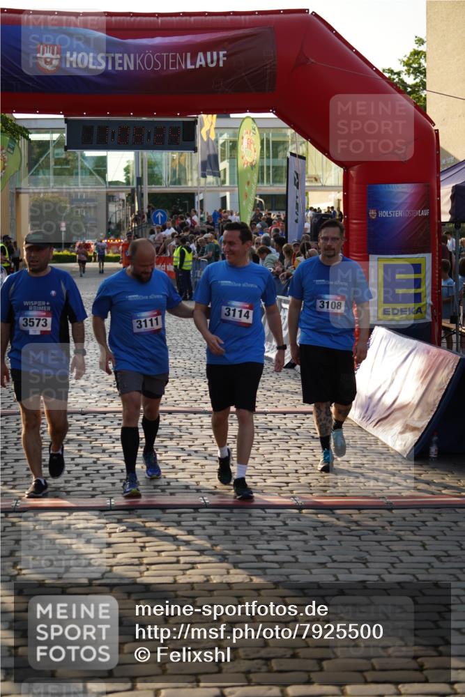 13.06.2025 - Holstenköstenlauf Felixshl http://msf.ph/oto/7925500 13.06.2025 20:08:23 Laufen 2646, 3108, 3111, 3114, 3573 meine-sportfotos.de