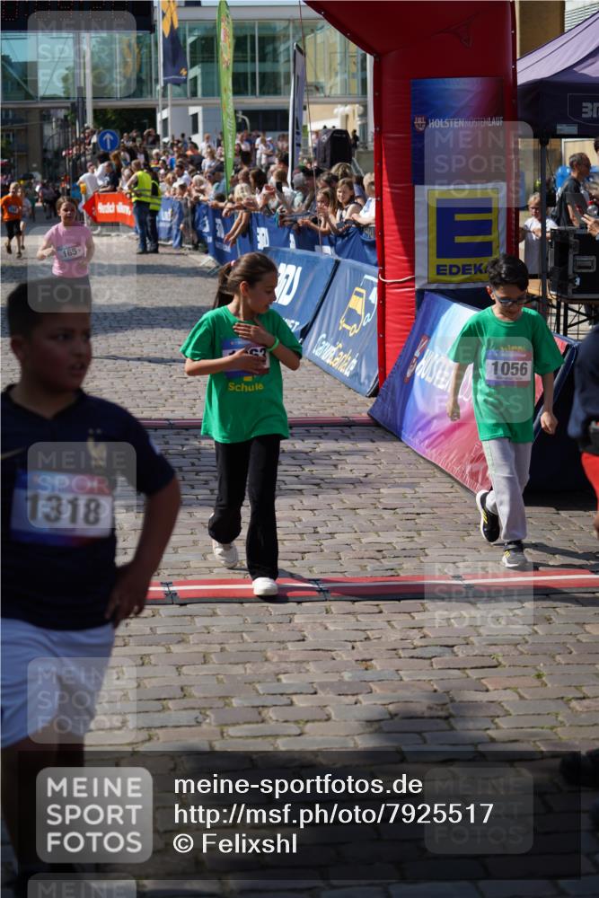 13.06.2025 - Holstenköstenlauf Felixshl http://msf.ph/oto/7925517 13.06.2025 16:24:22 Laufen 165, 719, 1056, 1063 meine-sportfotos.de