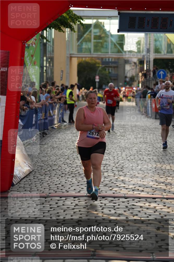 13.06.2025 - Holstenköstenlauf Felixshl http://msf.ph/oto/7925524 13.06.2025 20:08:41 Laufen 2030, 2031, 2401, 2520, 2672 meine-sportfotos.de