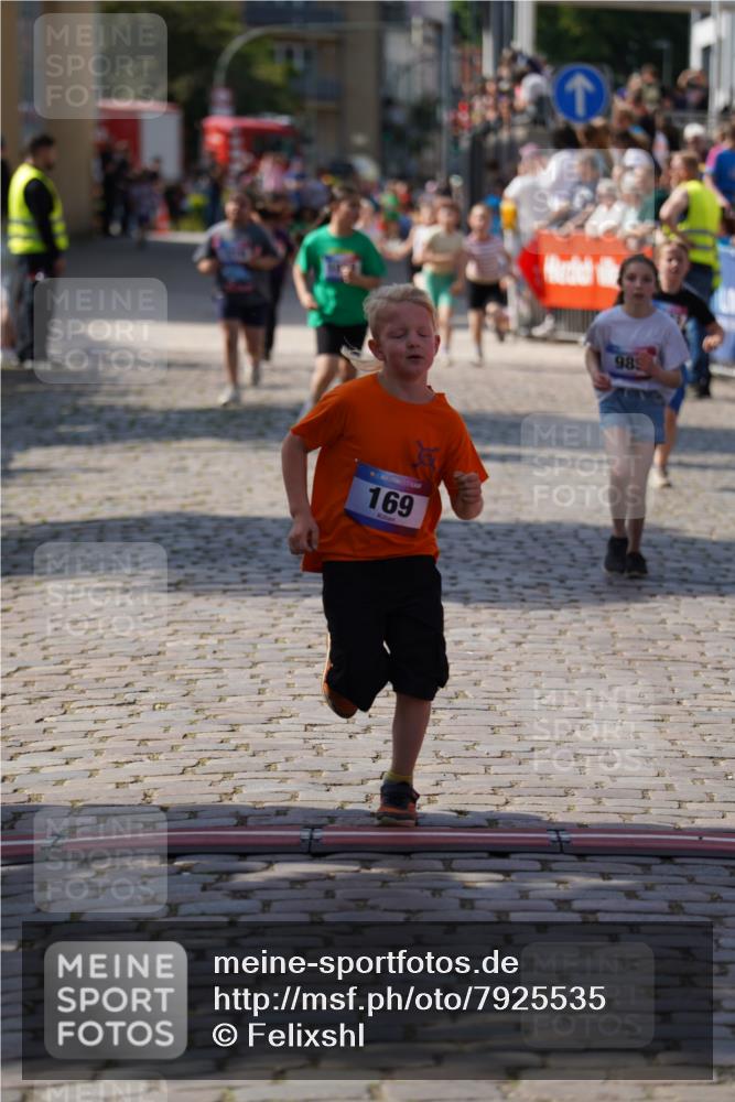 13.06.2025 - Holstenköstenlauf Felixshl http://msf.ph/oto/7925535 13.06.2025 16:24:29 Laufen 985, 1069, 1217, 1219, 1393 meine-sportfotos.de